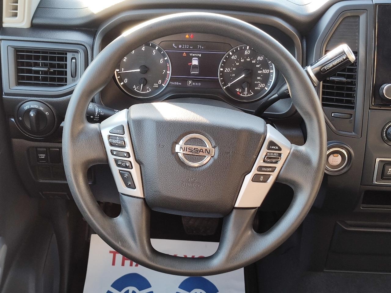Nissan Titan 4x2 Crew Cab SV 2022