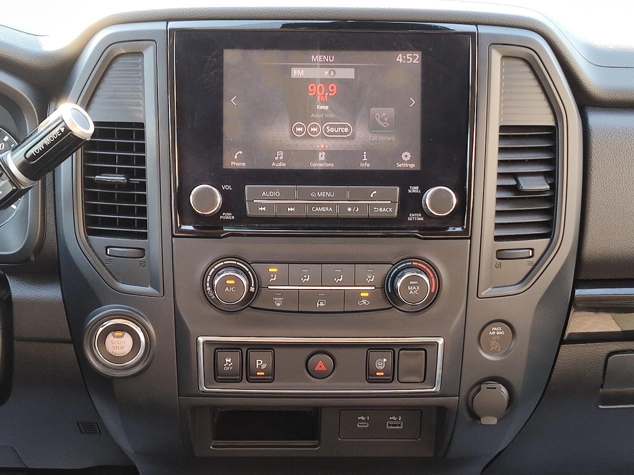 Nissan Titan 4x2 Crew Cab SV 2022