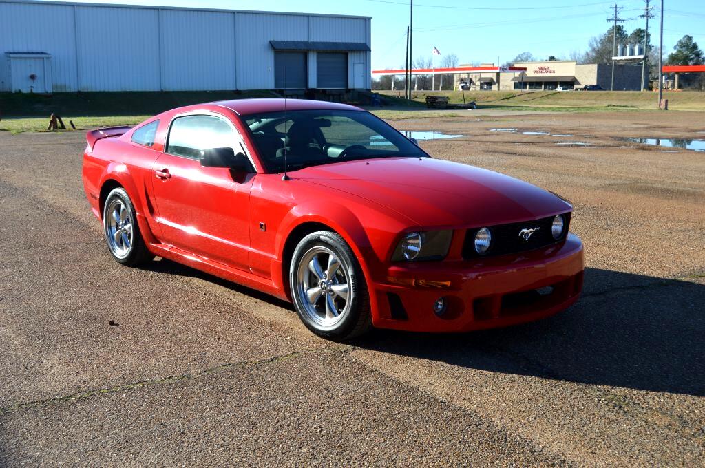 Ford Mustang 2dr Coupe GT 2005