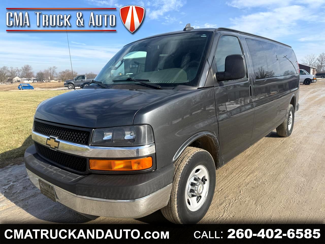 2016 Chevrolet Express Passenger RWD 3500 155" LT w/1LT