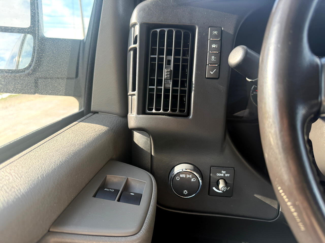 Chevrolet Express Passenger RWD 3500 155" LT w/1LT 2016