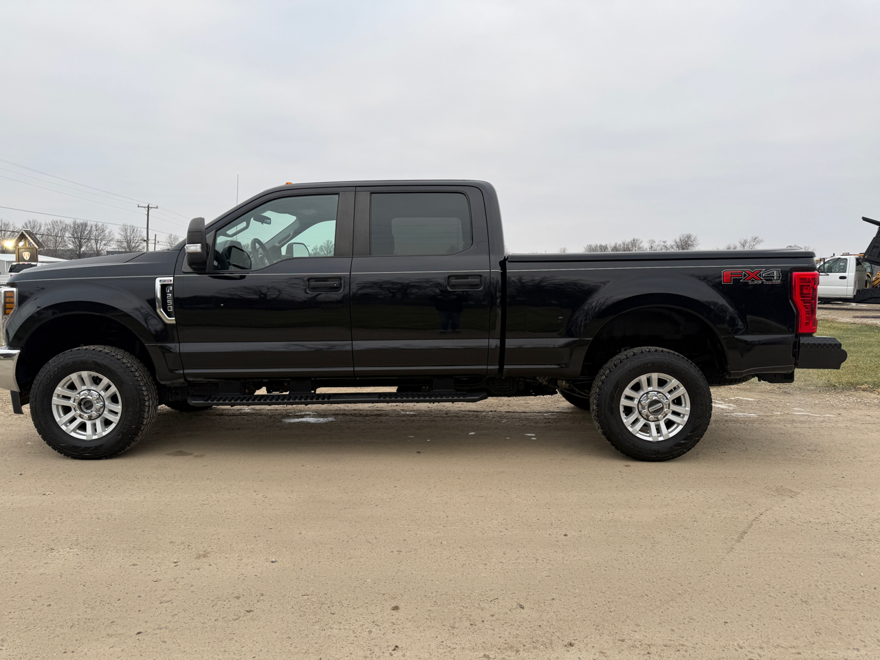 Ford Super Duty F-250 SRW 4WD Crew Cab 172" FX4 2018