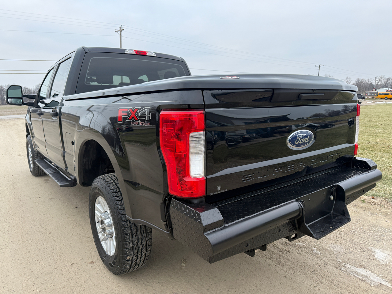 Ford Super Duty F-250 SRW 4WD Crew Cab 172" FX4 2018