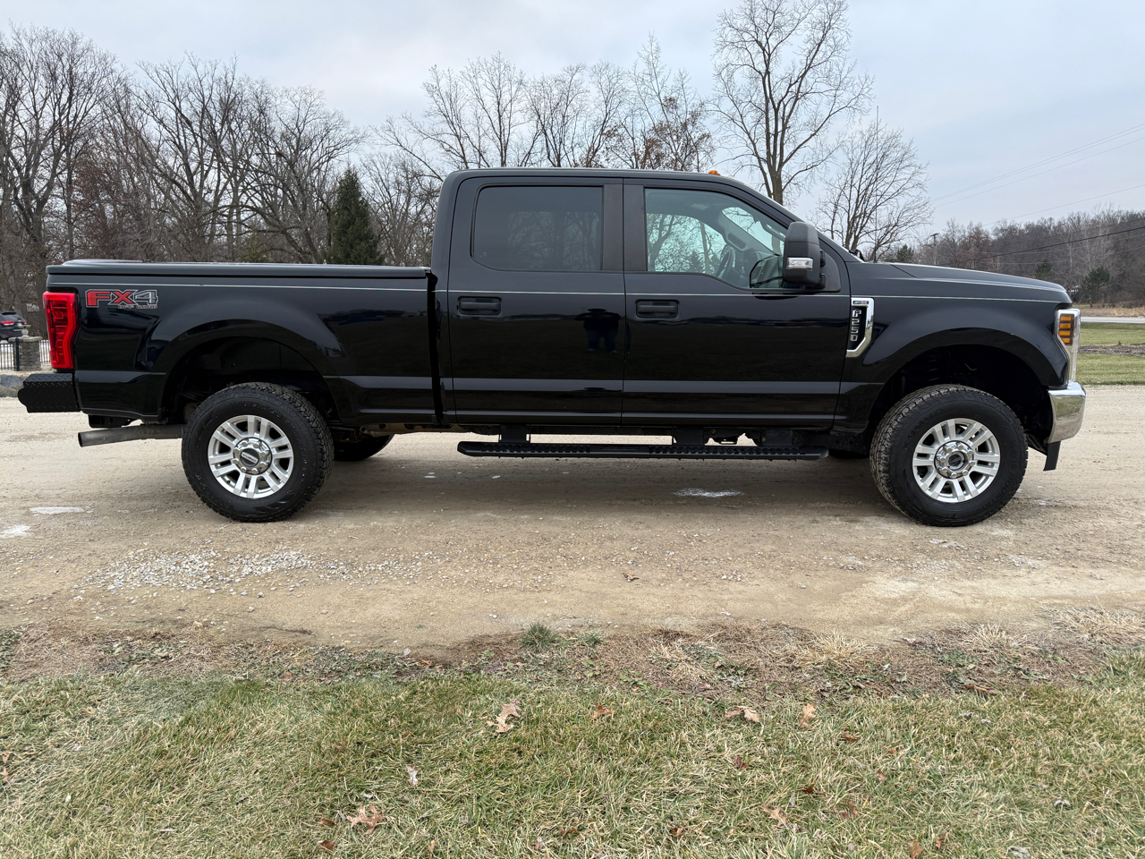 Ford Super Duty F-250 SRW 4WD Crew Cab 172" FX4 2018