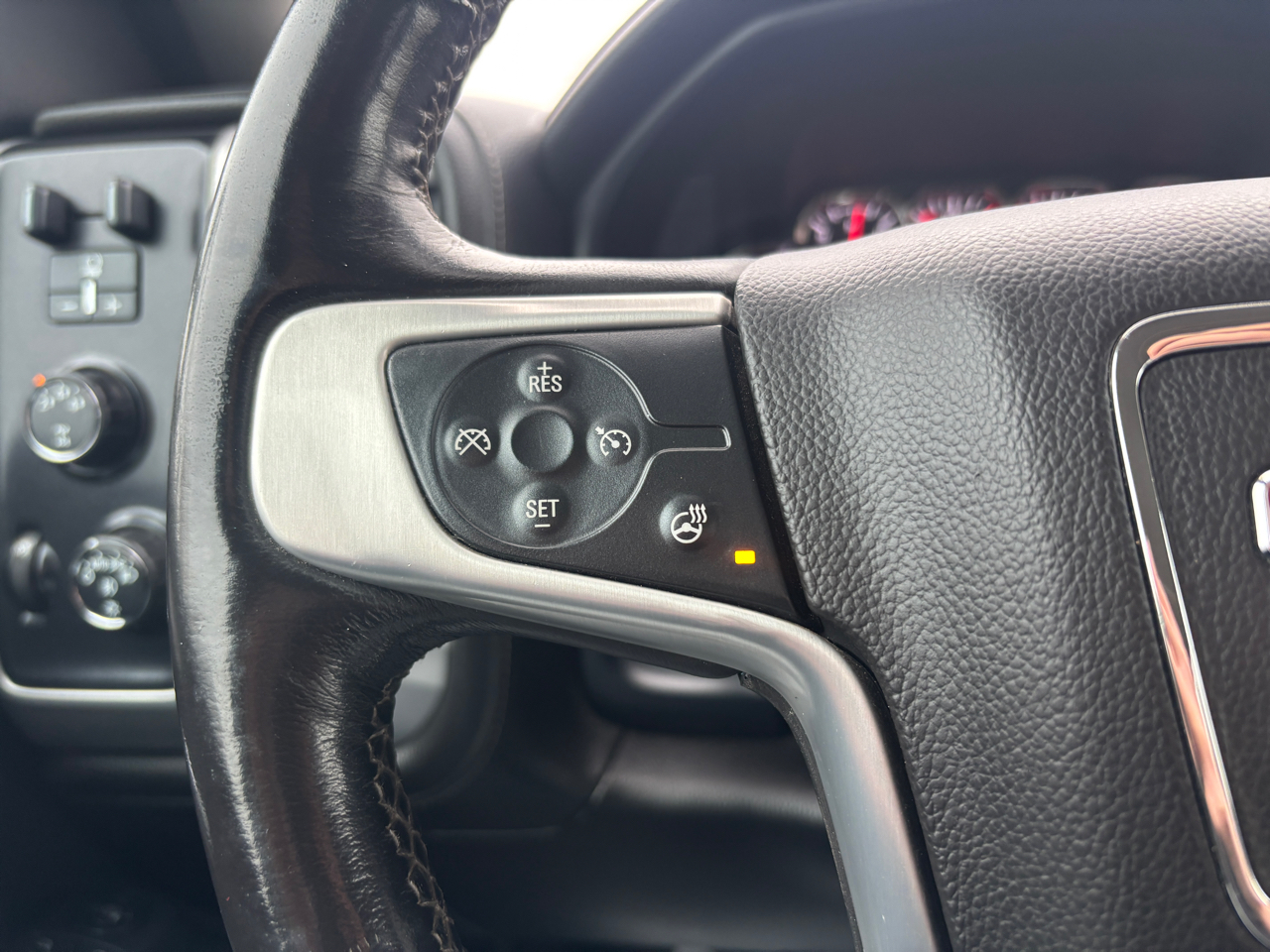 GMC Sierra 2500HD 4WD Crew Cab 153.7" SLT 2015