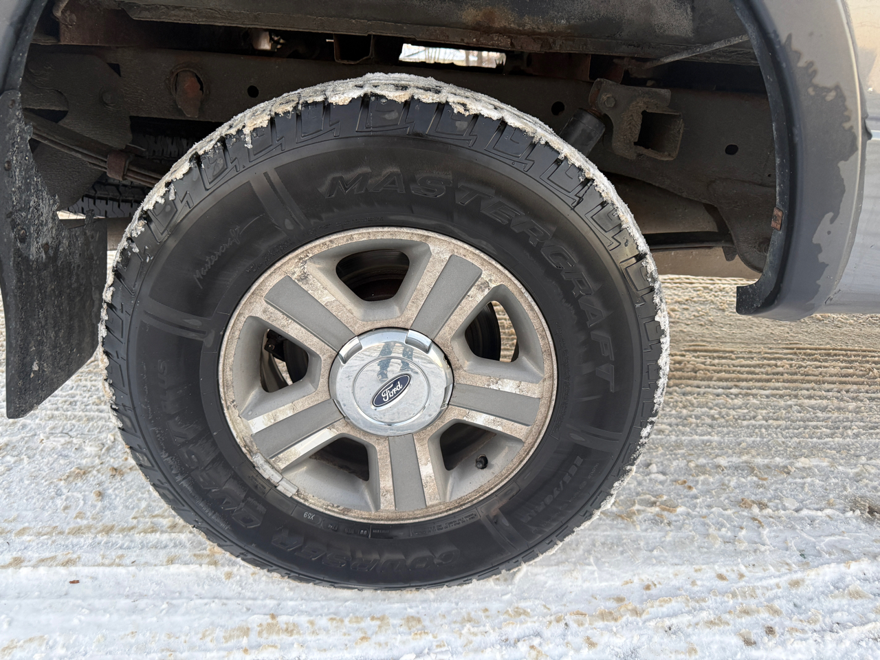 Ford F-150 4WD Reg Cab 145" XLT w/Midbox Prep 2005