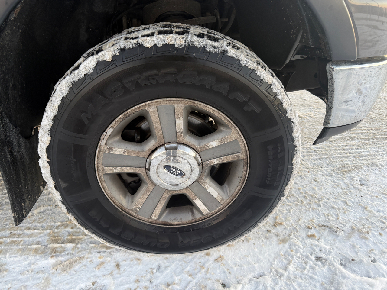 Ford F-150 4WD Reg Cab 145" XLT w/Midbox Prep 2005