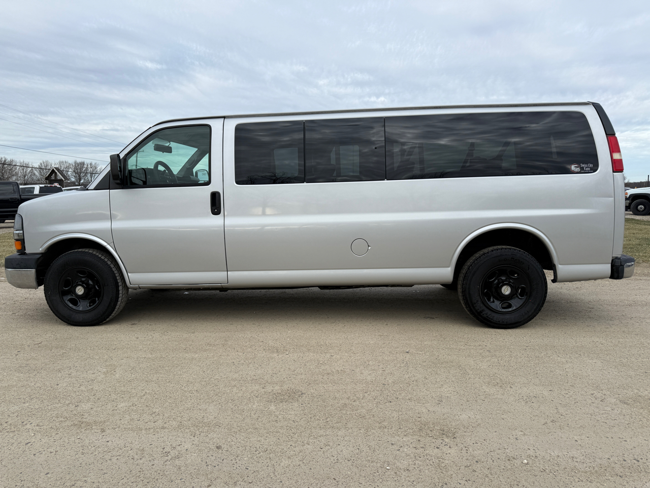 Chevrolet Express Passenger RWD 3500 155" LT w/1LT 2014
