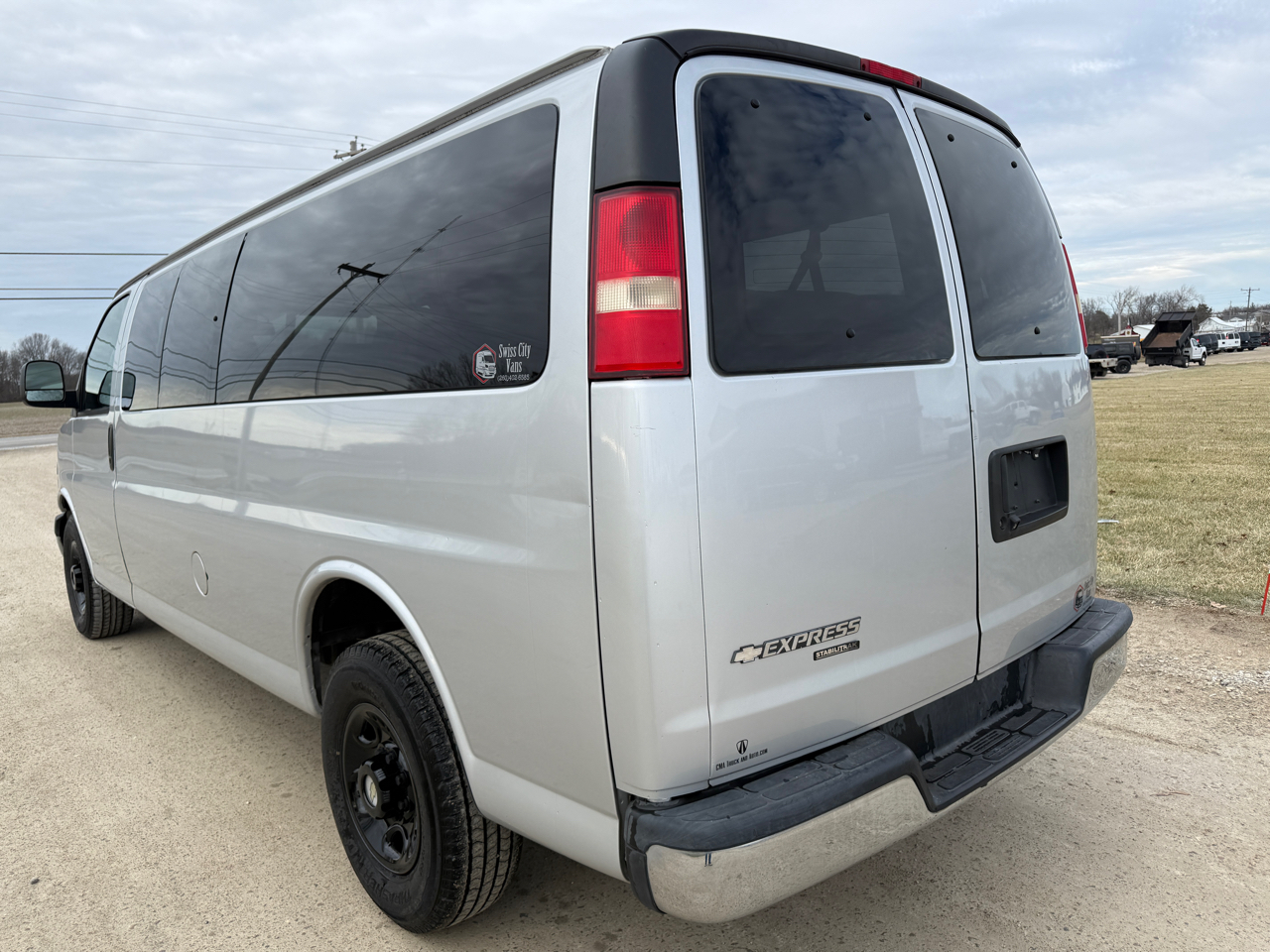 Chevrolet Express Passenger RWD 3500 155" LT w/1LT 2014