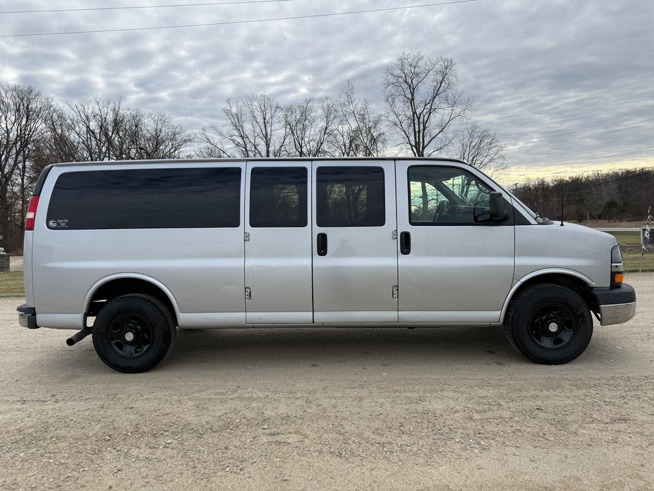 Chevrolet Express Passenger RWD 3500 155" LT w/1LT 2014
