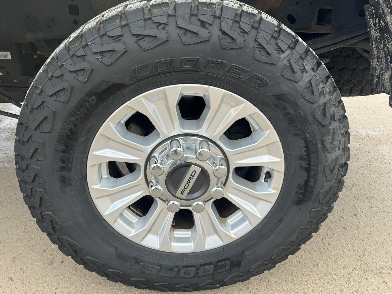 Ford Super Duty F-250 SRW 2WD SuperCab 158" XLT 2022