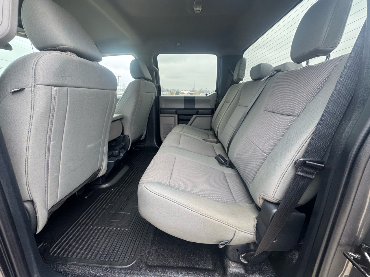 Ford Super Duty F-250 SRW 2WD SuperCab 158" XLT 2022