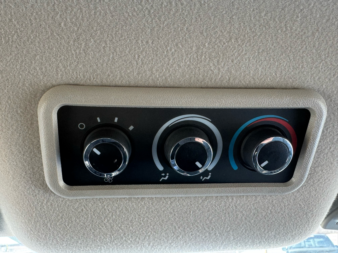 Chevrolet Express Passenger RWD 3500 155" LS w/1LS 2017