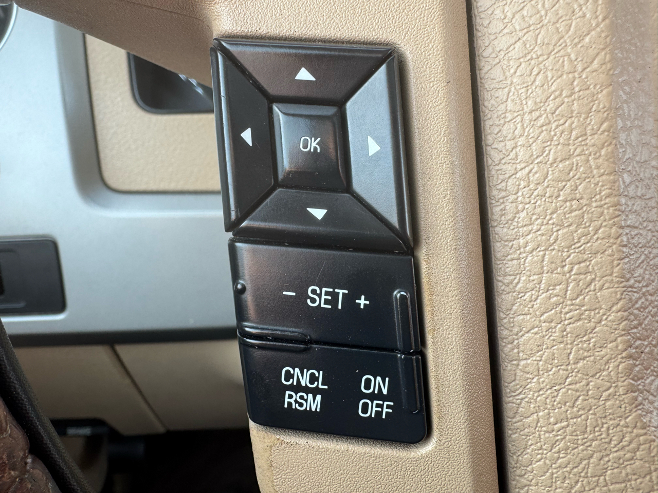 Ford F-150 4WD SuperCrew 145" King Ranch 2012