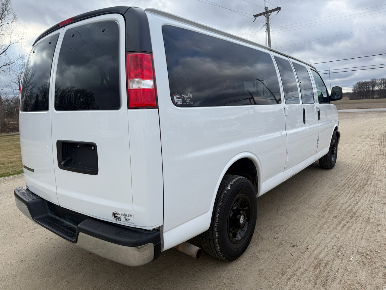 Chevrolet Express Passenger RWD 3500 155" LT 2020