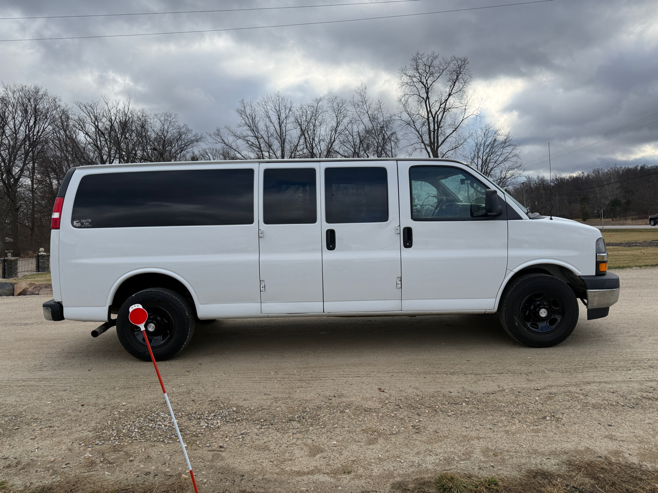 Chevrolet Express Passenger RWD 3500 155" LT 2020
