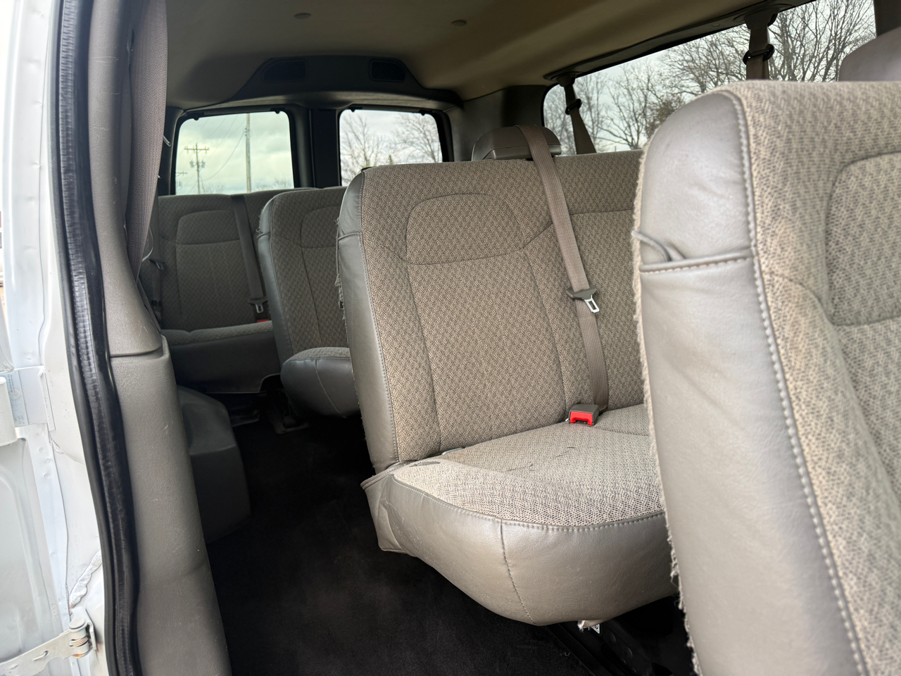 Chevrolet Express Passenger RWD 3500 155" LT 2020