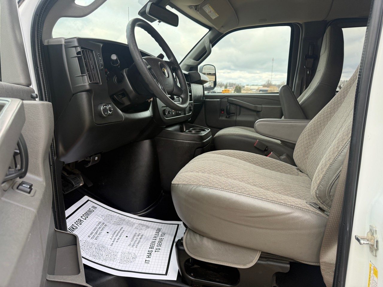 Chevrolet Express Passenger RWD 3500 155" LT 2020