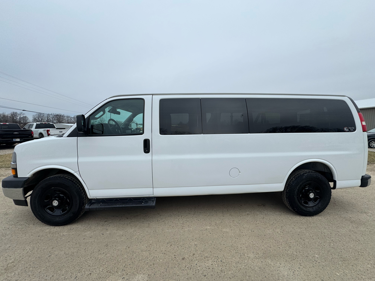 Chevrolet Express Passenger RWD 3500 155" LT 2020