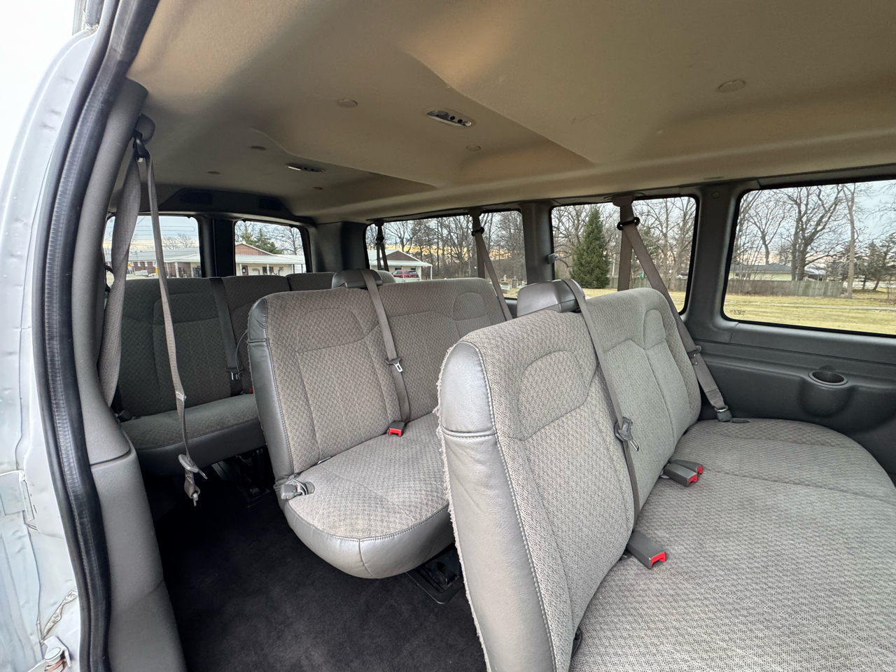 Chevrolet Express Passenger RWD 3500 155" LT 2020