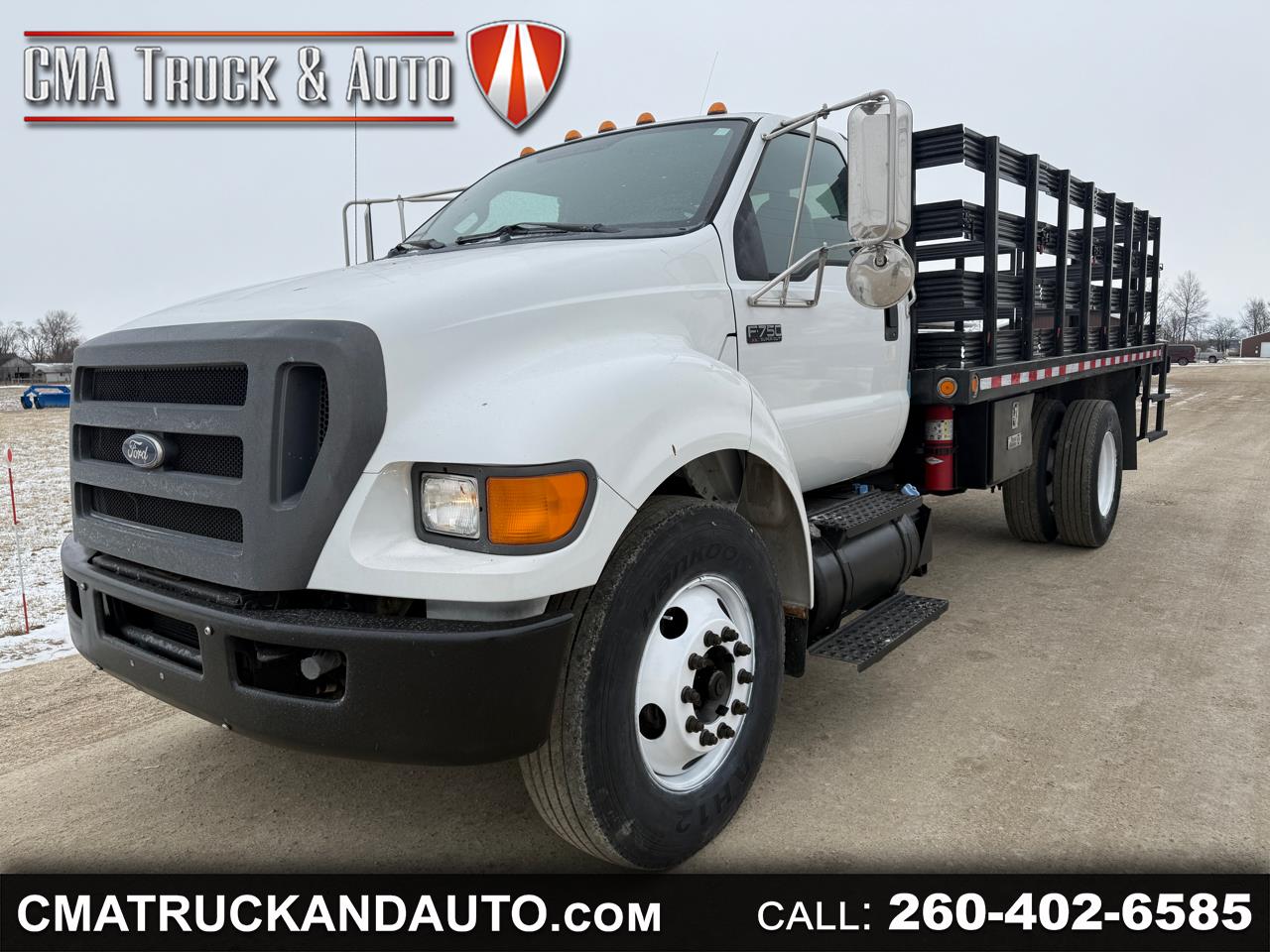 Ford Super Duty F-750 Straight Frame Reg Cab XLT 2011
