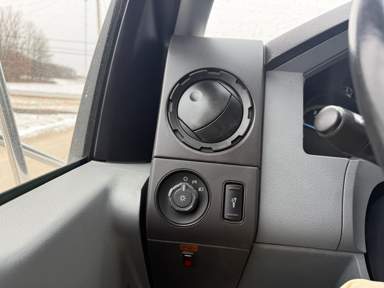 Ford Super Duty F-750 Straight Frame Reg Cab XLT 2011