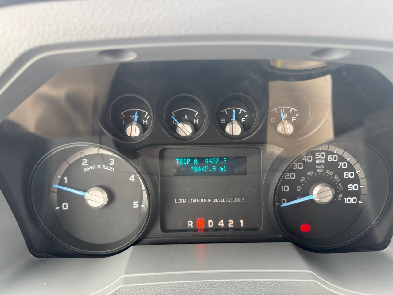 Ford Super Duty F-750 Straight Frame Reg Cab XLT 2011