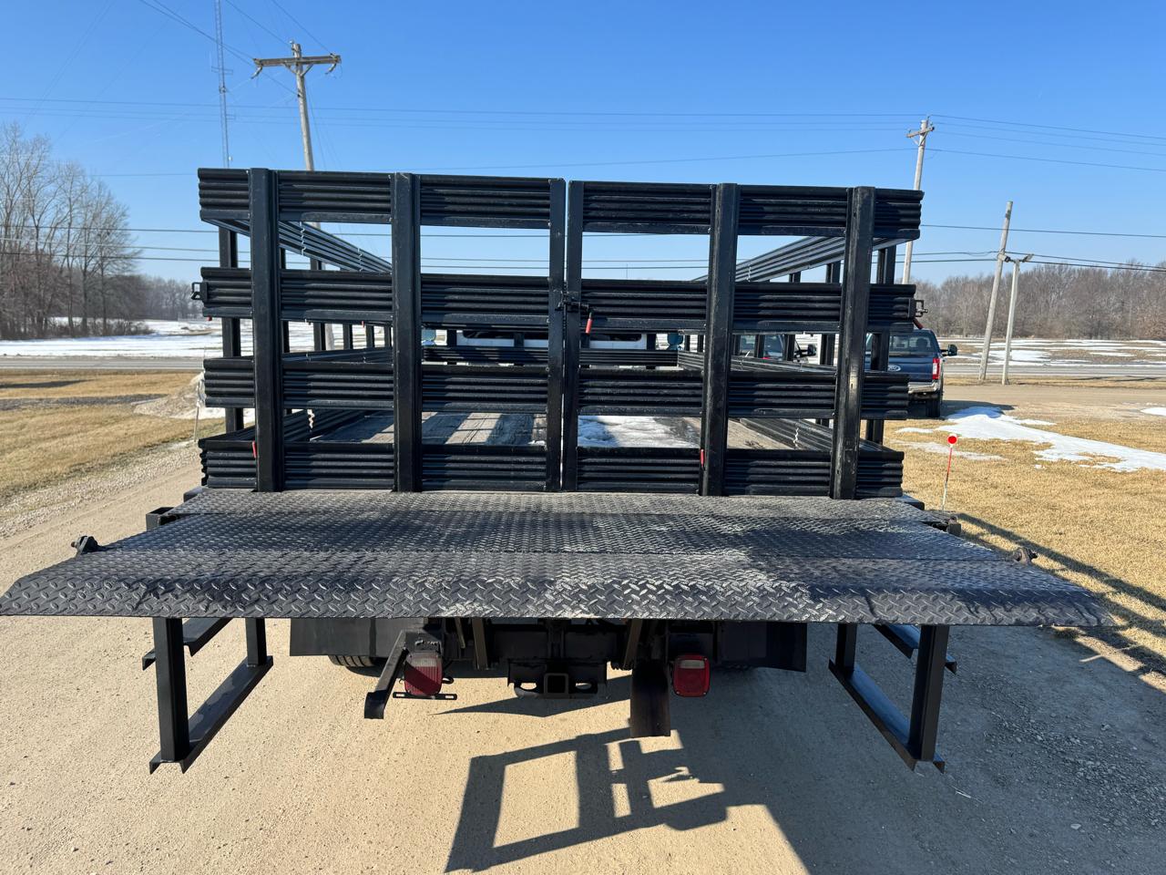 Ford Super Duty F-750 Straight Frame Reg Cab XLT 2011