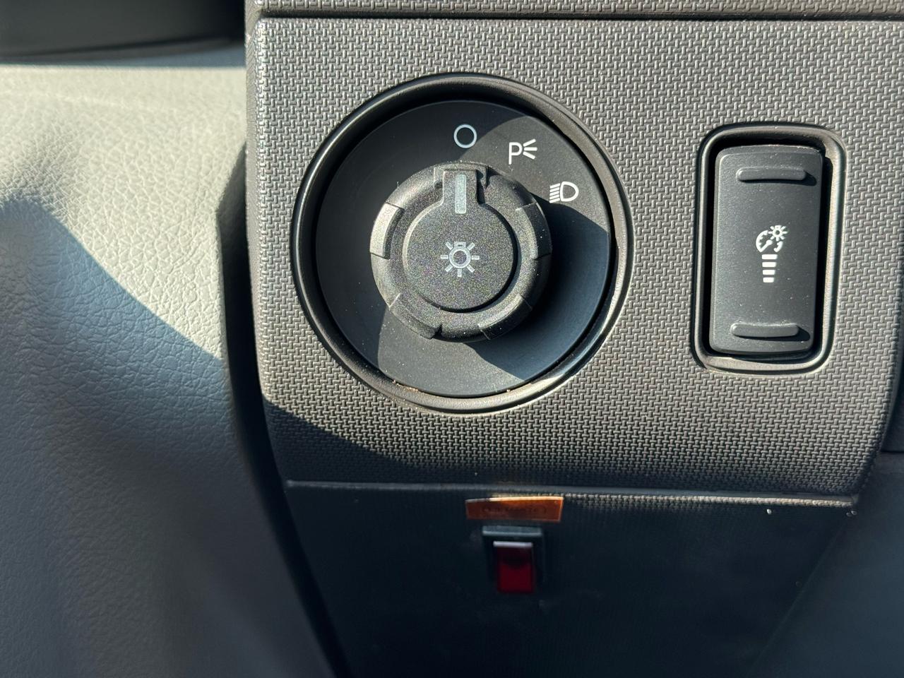 Ford Super Duty F-750 Straight Frame Reg Cab XLT 2011