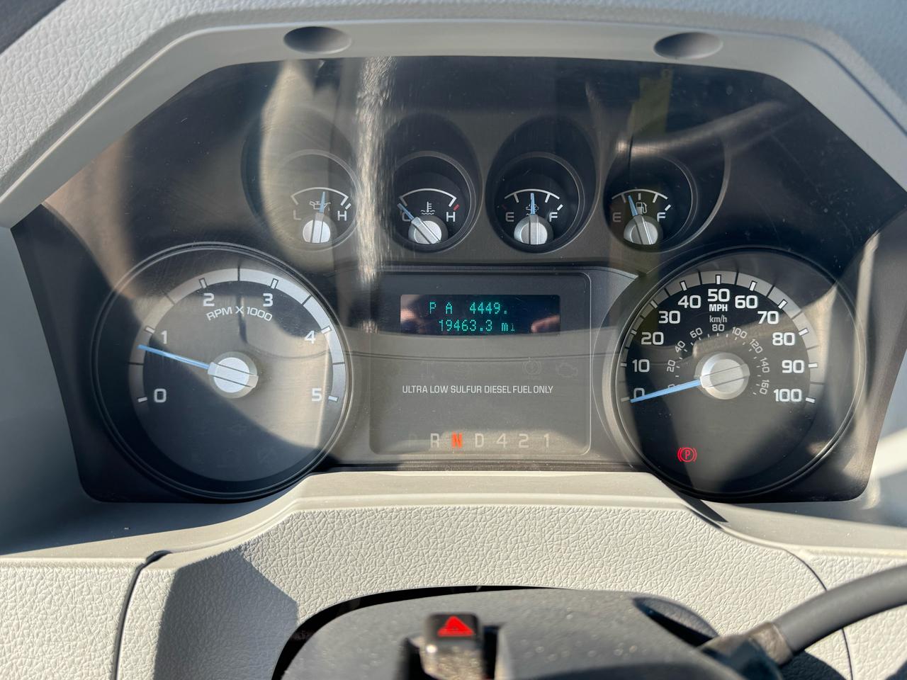 Ford Super Duty F-750 Straight Frame Reg Cab XLT 2011