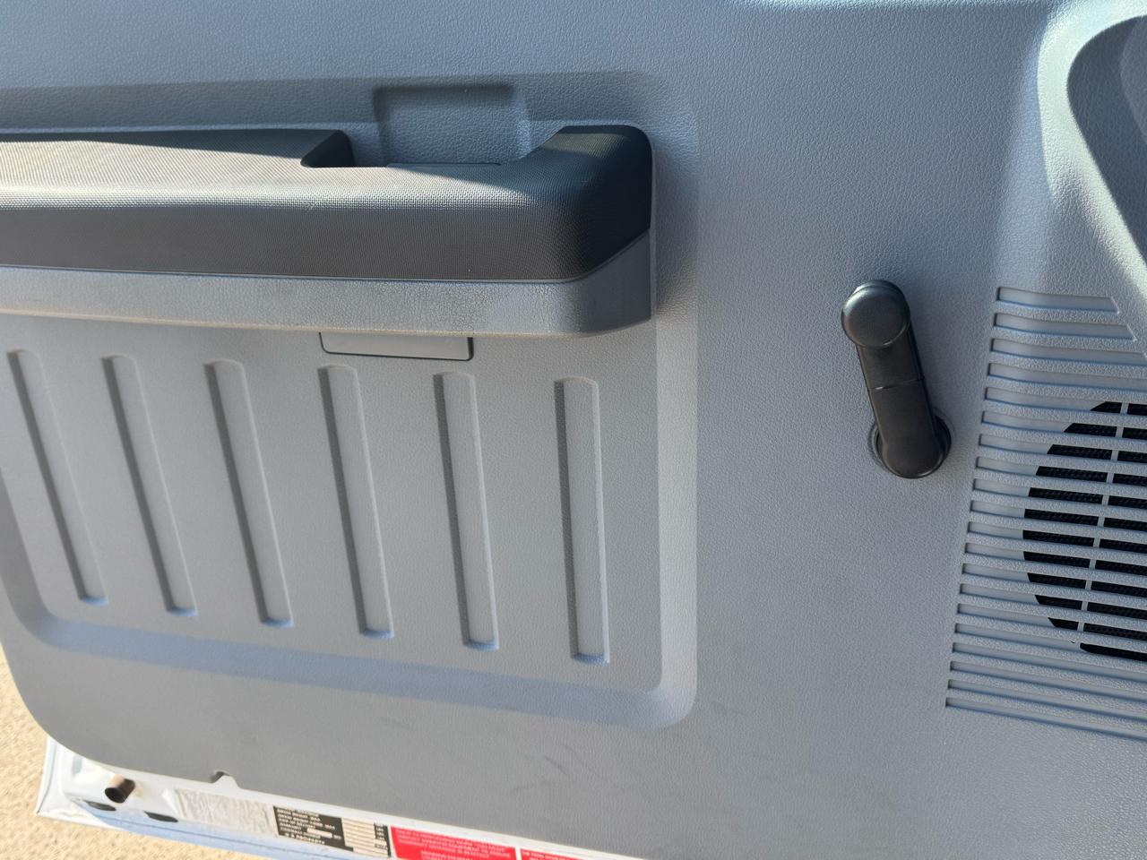 Ford Super Duty F-750 Straight Frame Reg Cab XLT 2011