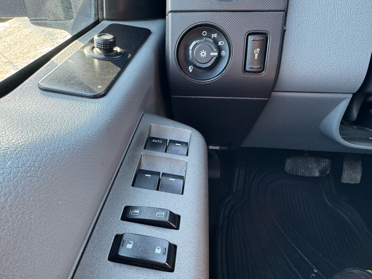 Ford Super Duty F-350 SRW Crew Cab 156" XLT 4WD 2012