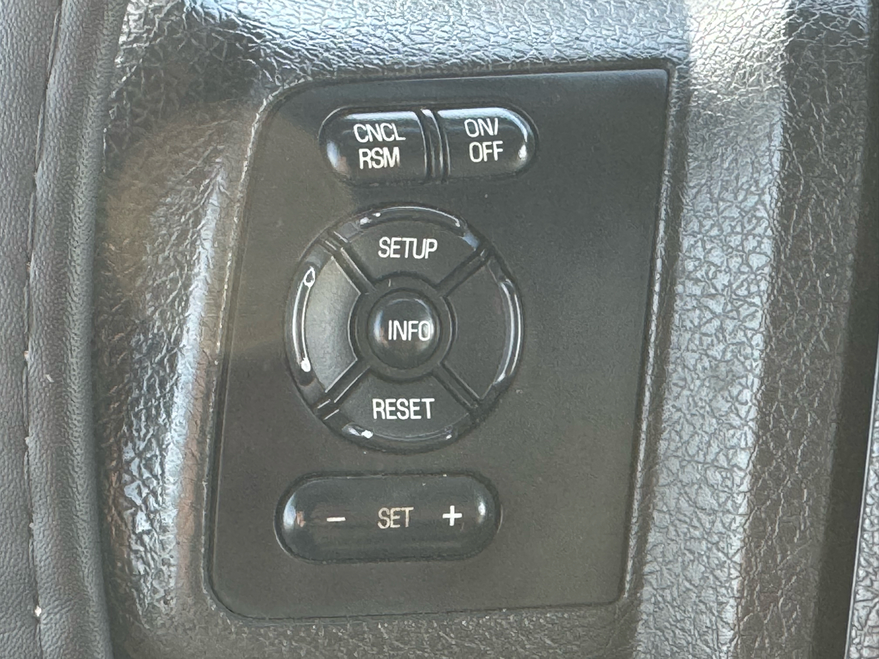 Ford Super Duty F-350 SRW Crew Cab 156" XLT 4WD 2012