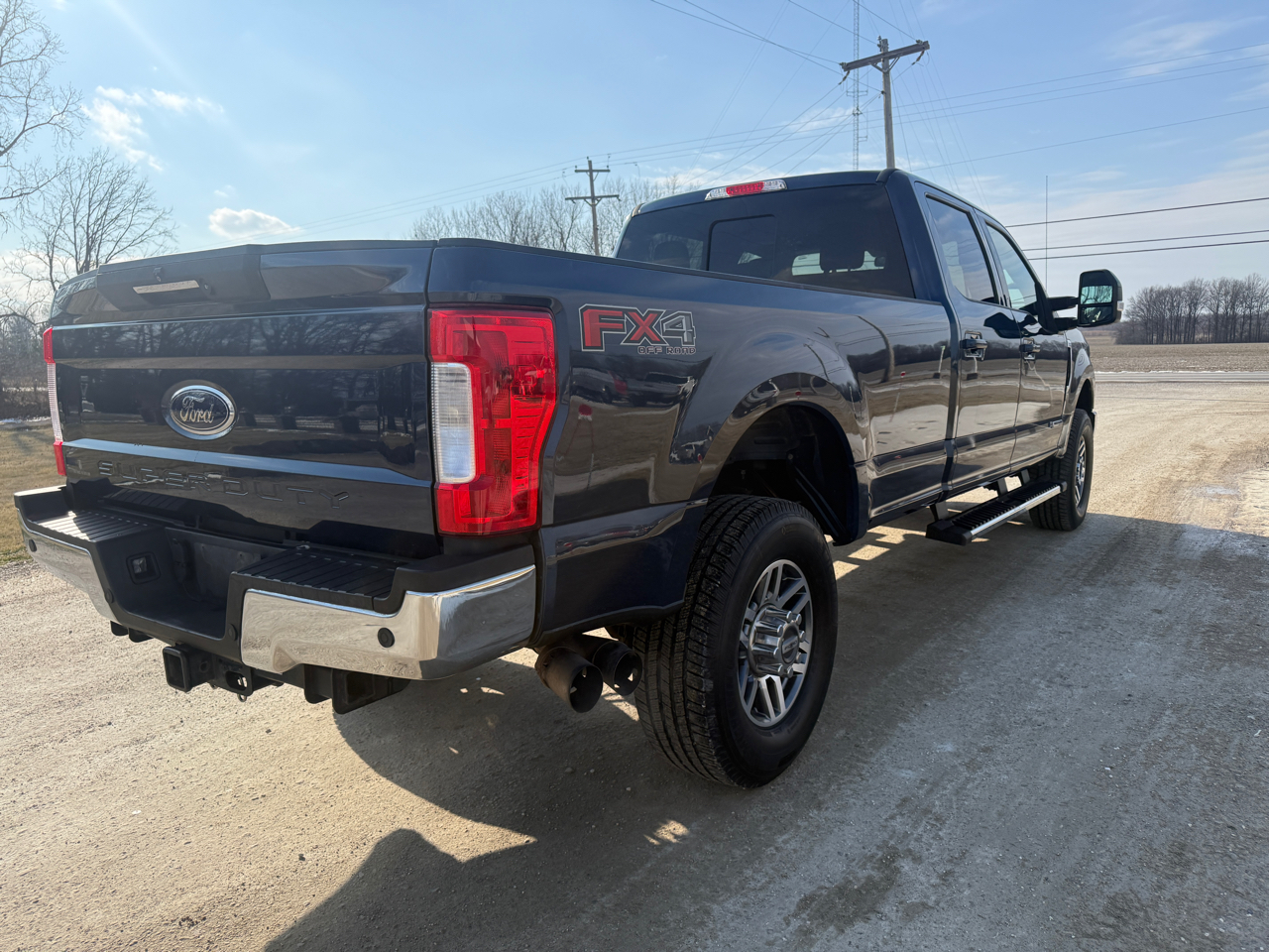 Ford Super Duty F-350 SRW 4WD Crew Cab 172" Lariat 2017