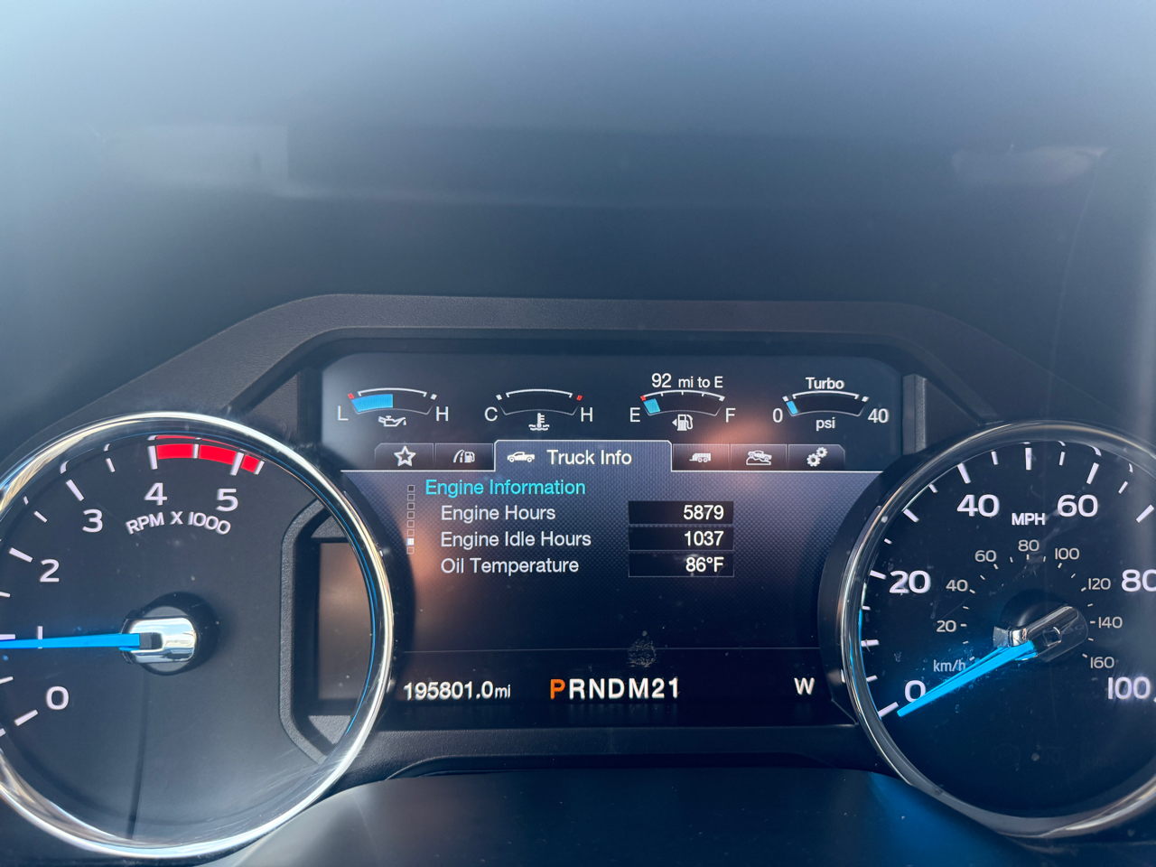 Ford Super Duty F-350 SRW 4WD Crew Cab 172" Lariat 2017