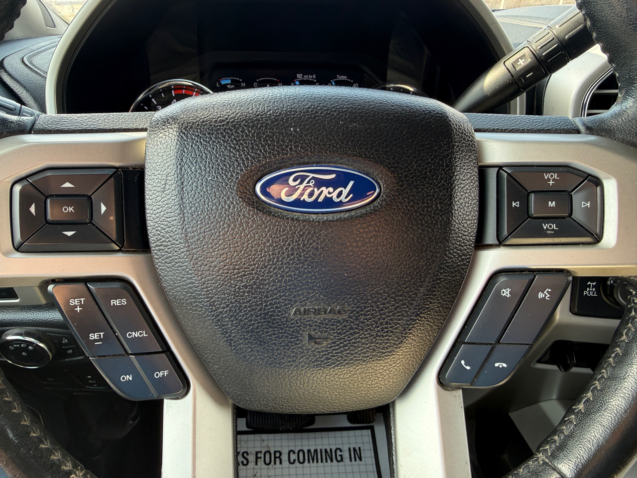 Ford Super Duty F-350 SRW 4WD Crew Cab 172" Lariat 2017