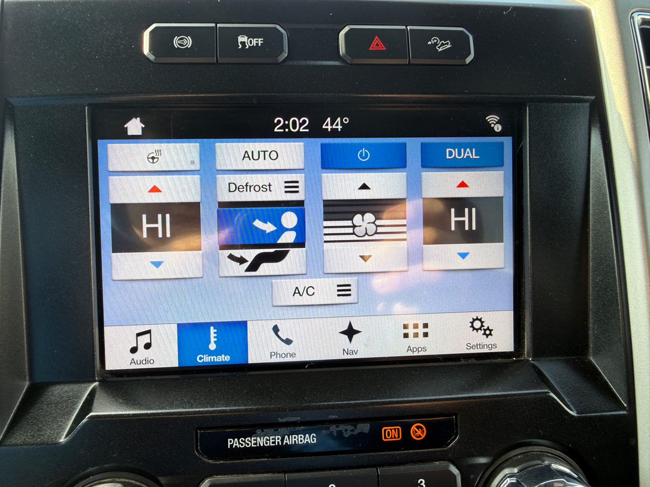 Ford Super Duty F-350 SRW 4WD Crew Cab 172" Lariat 2017