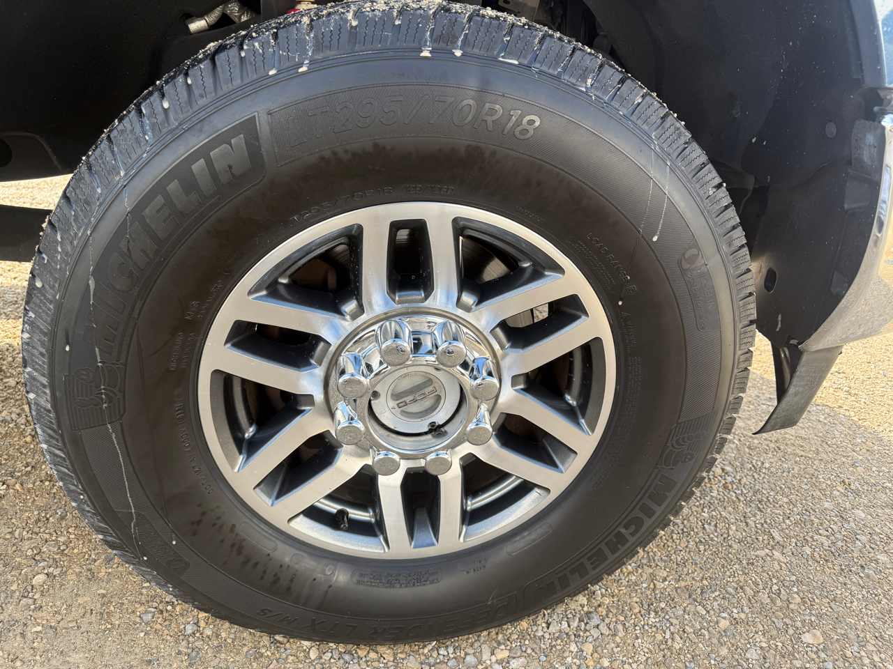 Ford Super Duty F-350 SRW 4WD Crew Cab 172" Lariat 2017