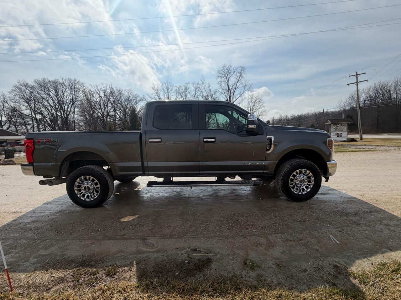 Ford Super Duty F-250 SRW 4WD Crew Cab 172" FX4 2019