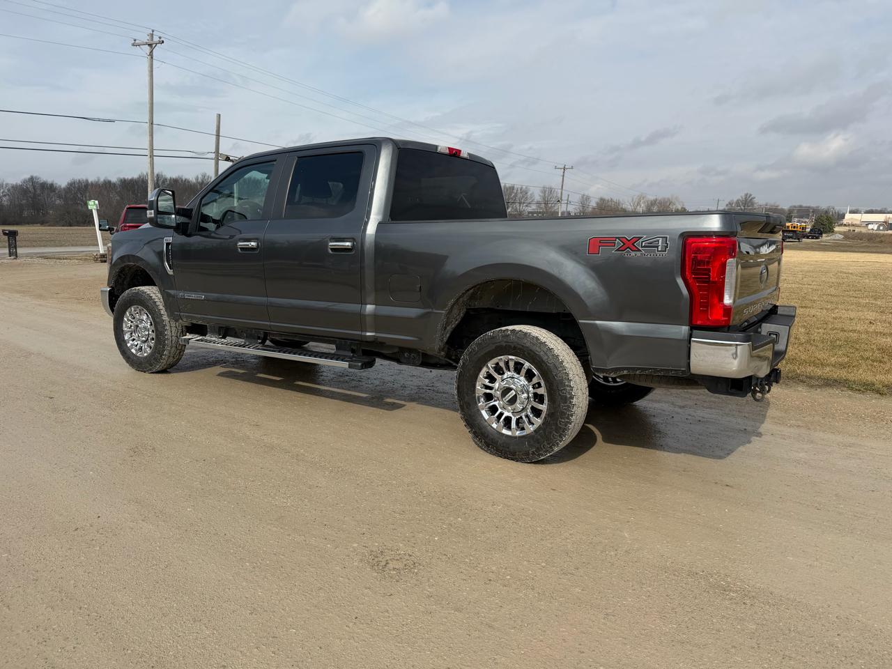 Ford Super Duty F-250 SRW 4WD Crew Cab 172" FX4 2019