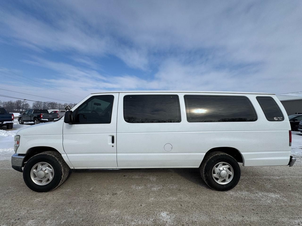 Ford Econoline Wagon E-350 Super Duty Ext XLT 2013