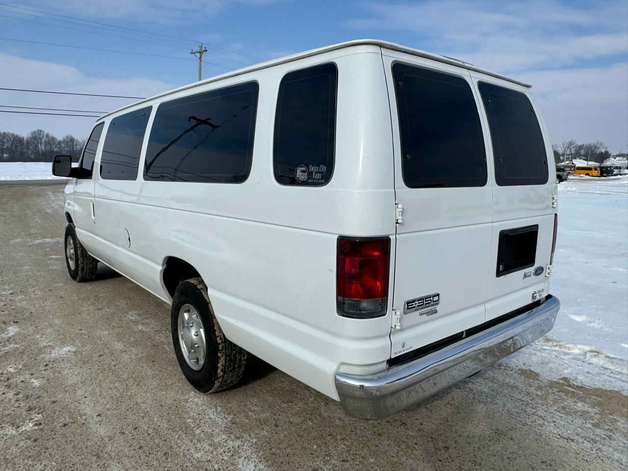 Ford Econoline Wagon E-350 Super Duty Ext XLT 2013