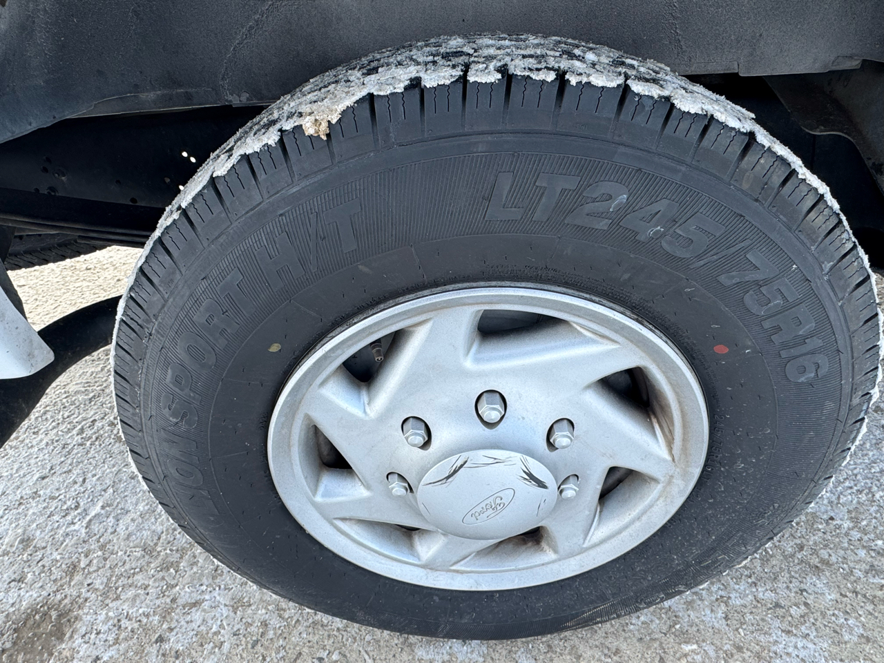 Ford Econoline Wagon E-350 Super Duty Ext XLT 2013