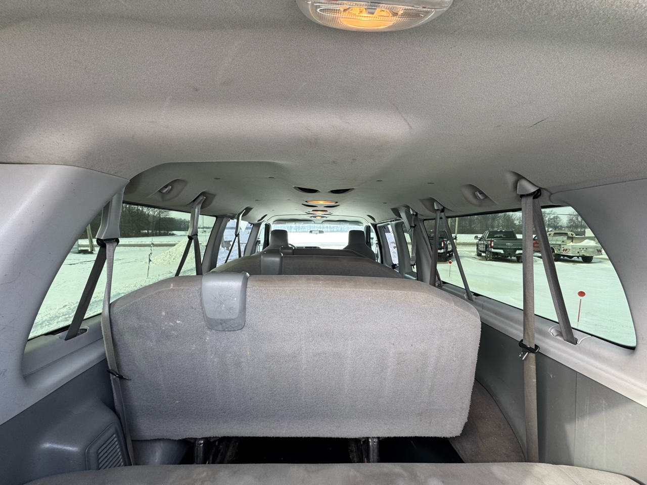 Ford Econoline Wagon E-350 Super Duty Ext XLT 2013