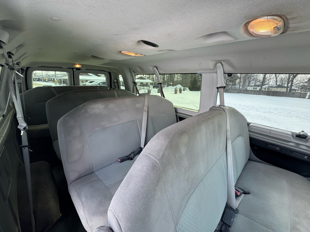 Ford Econoline Wagon E-350 Super Duty Ext XLT 2013