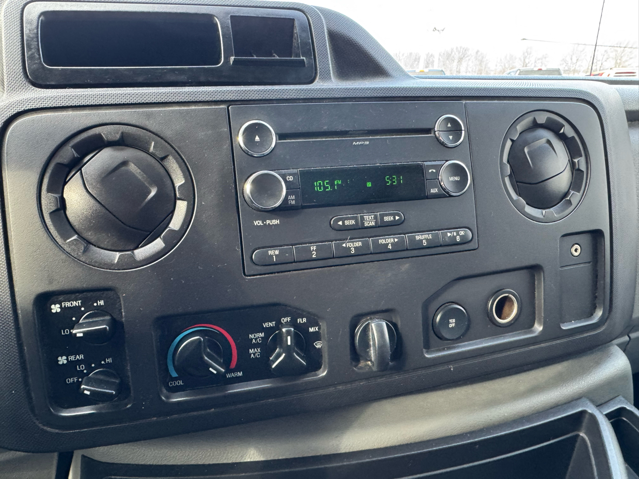 Ford Econoline Wagon E-350 Super Duty Ext XLT 2013