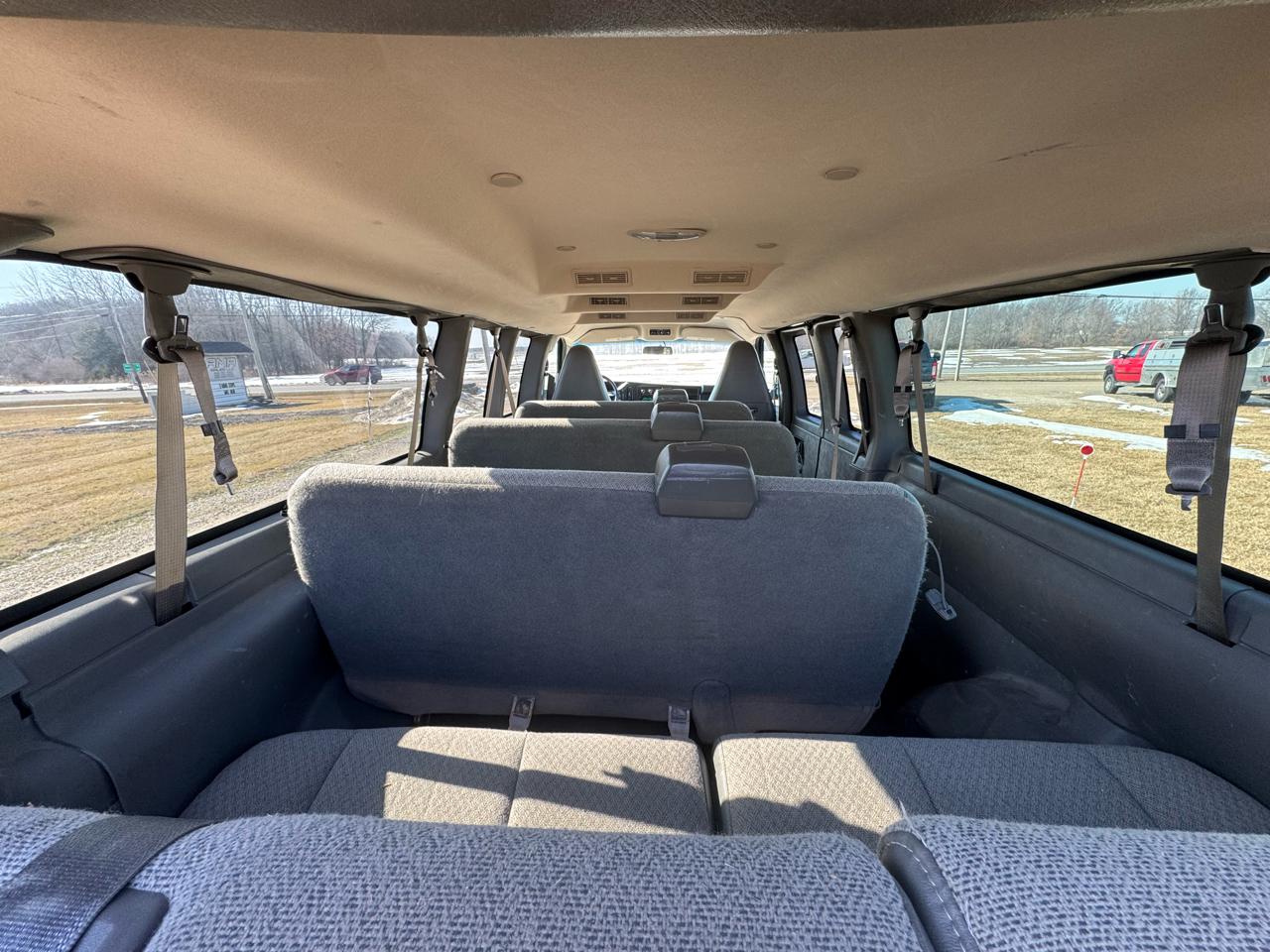 Chevrolet Express Passenger RWD 3500 155" LS 2020