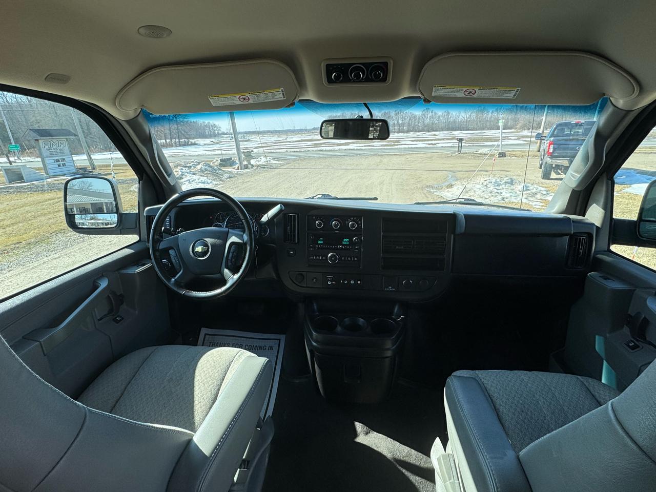 Chevrolet Express Passenger RWD 3500 155" LS 2020