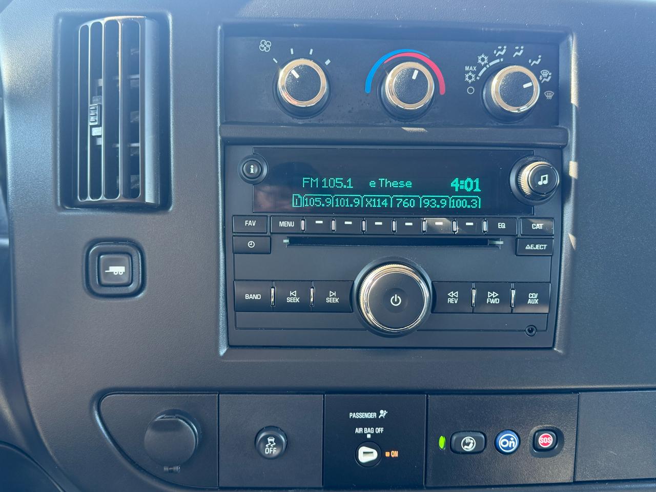 Chevrolet Express Passenger RWD 3500 155" LS 2020