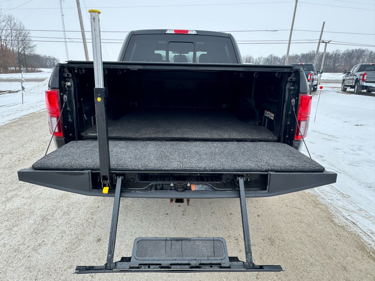Ford F-150 4WD SuperCrew 157" Lariat 2019